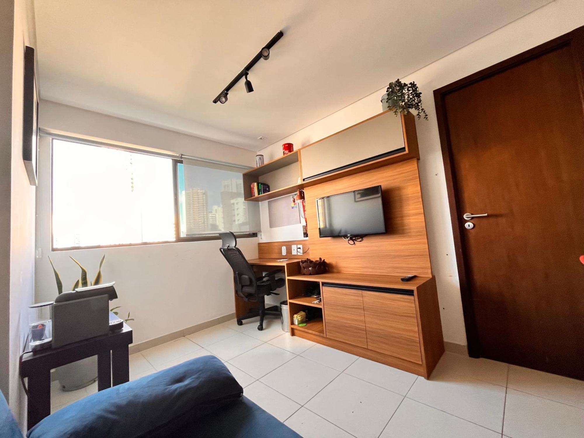 Flat No Class By Hom